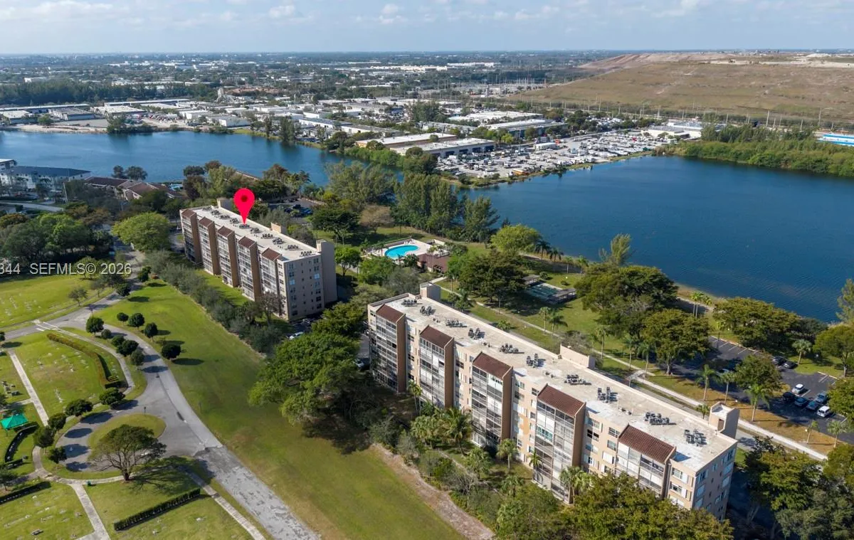 4550 NW 18th Ave # 206, Deerfield Beach FL 33064