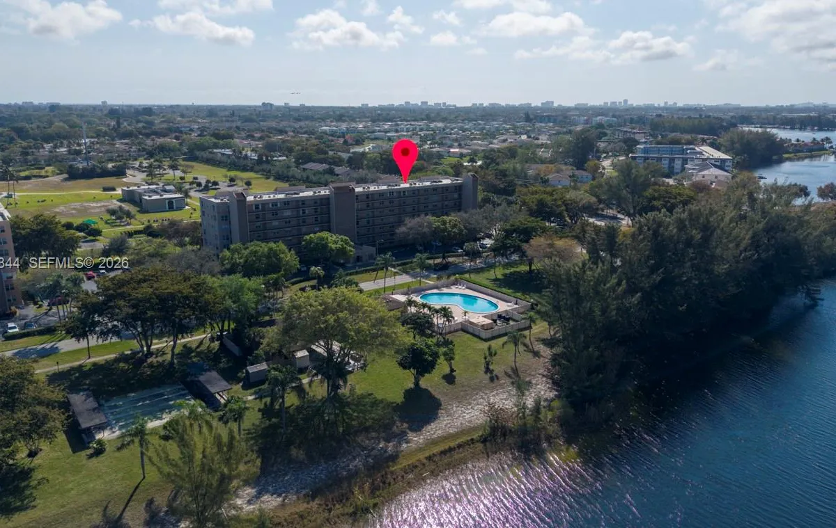 4550 NW 18th Ave # 206, Deerfield Beach FL 33064