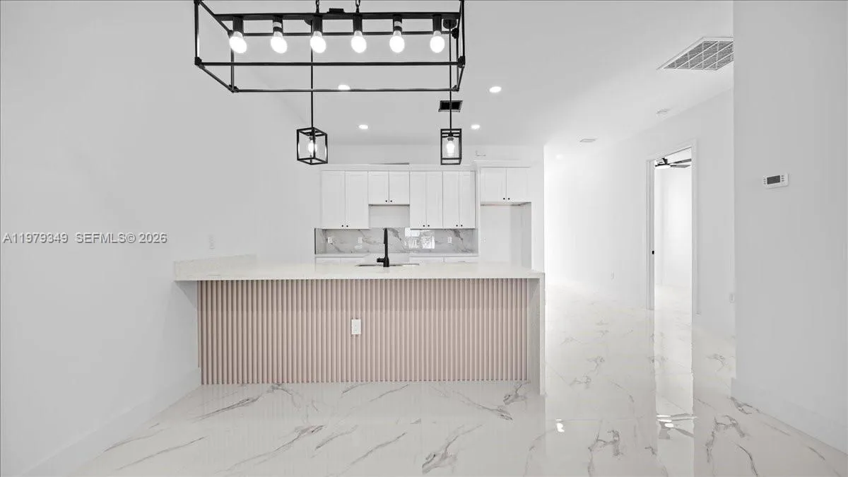 826/828 DIPLOMAT PKWY E, Cape Coral FL 33909