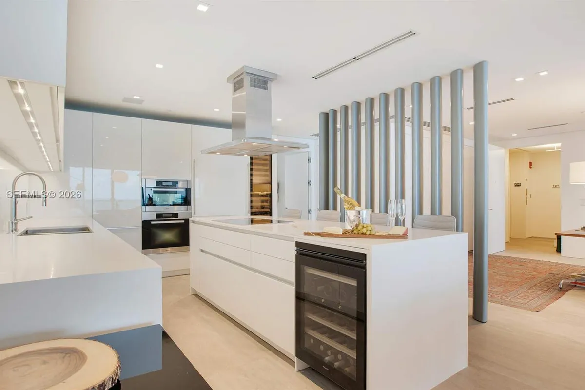 350 Ocean Dr # 1006N, Key Biscayne FL 33149