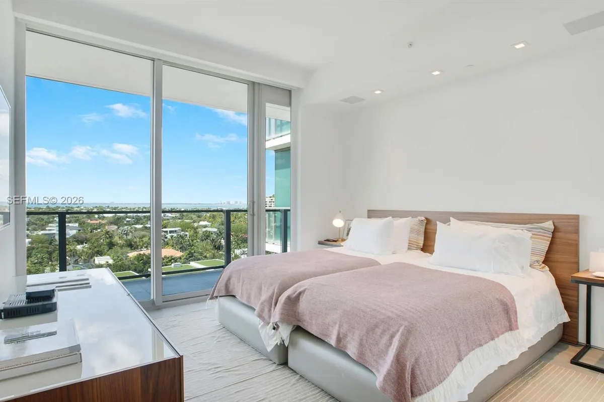 350 Ocean Dr # 1006N, Key Biscayne FL 33149