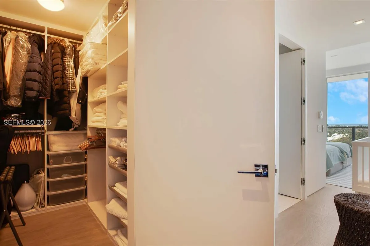 350 Ocean Dr # 1006N, Key Biscayne FL 33149