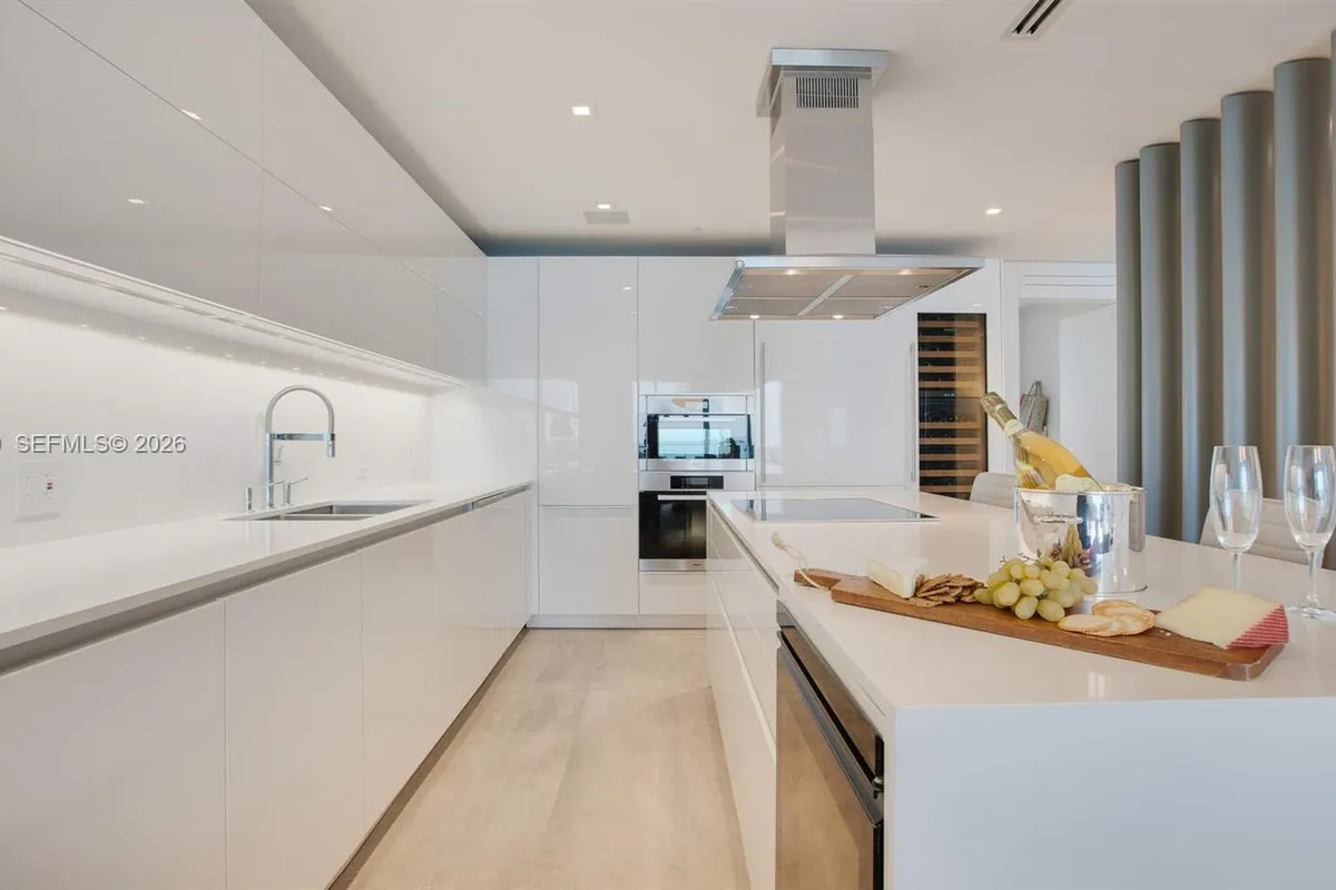 350 Ocean Dr # 1006N, Key Biscayne FL 33149