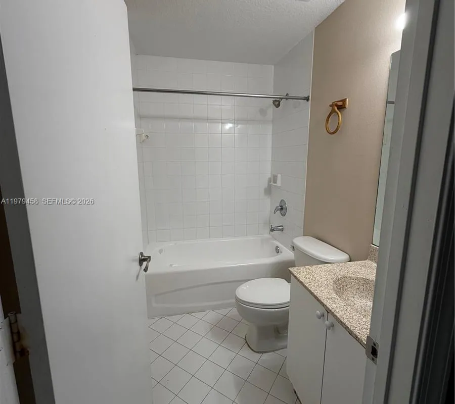 3780 N Jog Rd # 205, West Palm Beach FL 33411