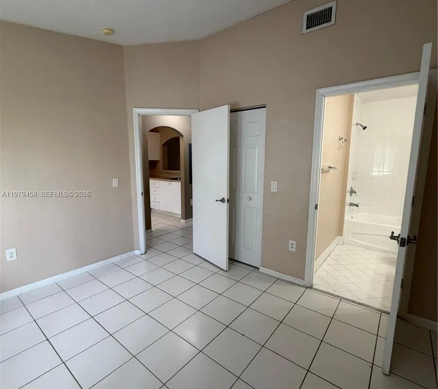 3780 N Jog Rd # 205, West Palm Beach FL 33411