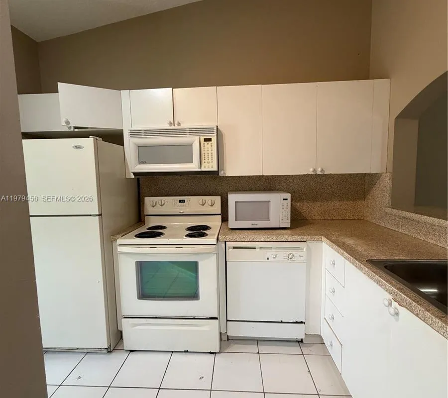 3780 N Jog Rd # 205, West Palm Beach FL 33411