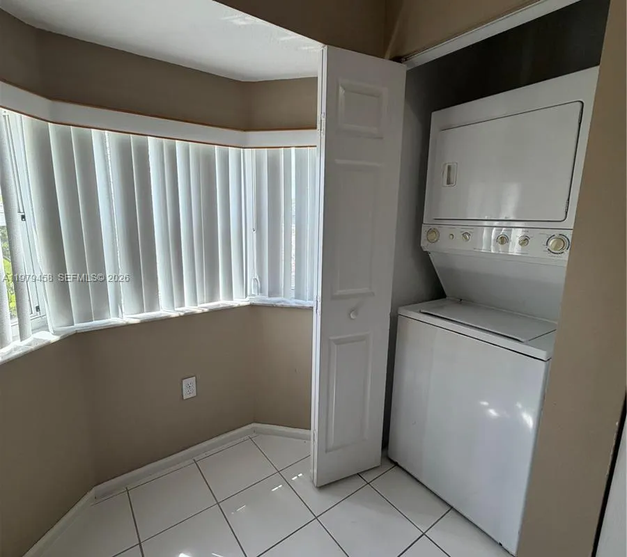 3780 N Jog Rd # 205, West Palm Beach FL 33411