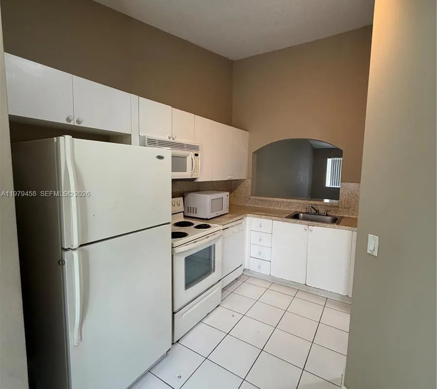 3780 N Jog Rd # 205, West Palm Beach FL 33411