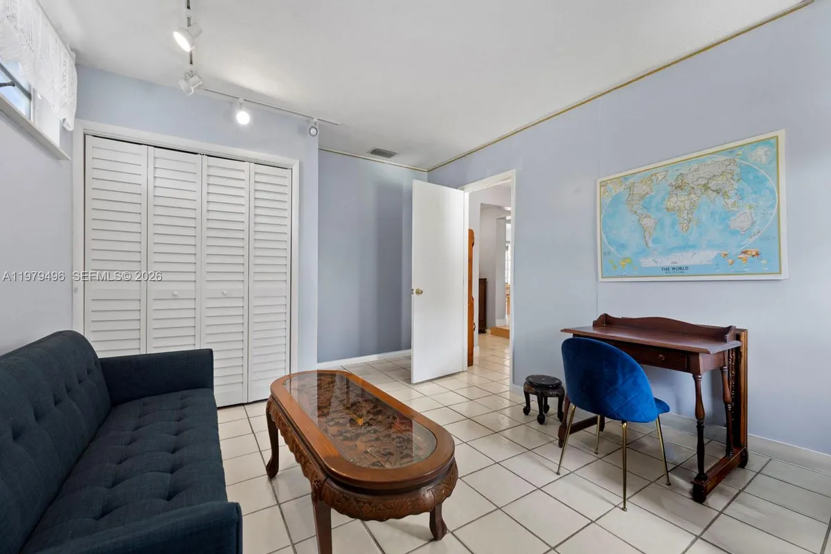 8620 SW 185th Ter, Cutler Bay FL 33157