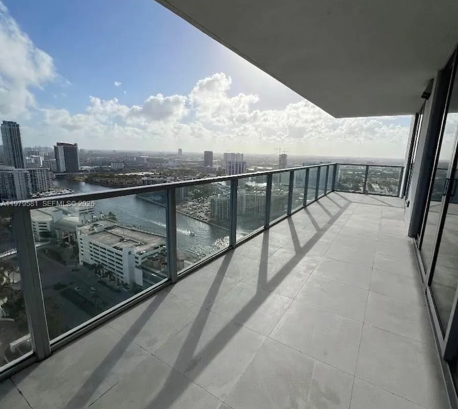 3101 S Ocean Dr # 3102, Hollywood FL 33019