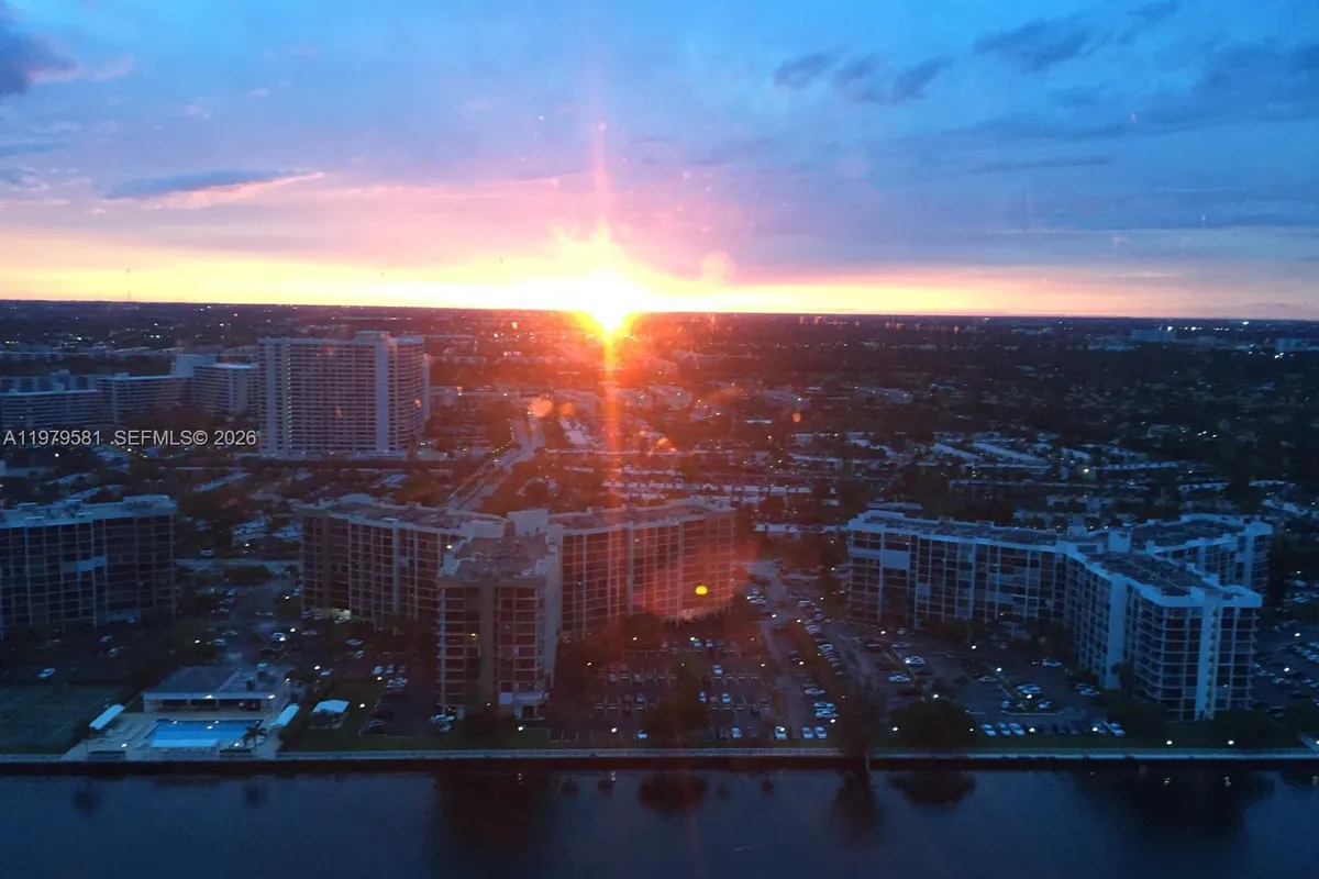 3101 S Ocean Dr # 3102, Hollywood FL 33019