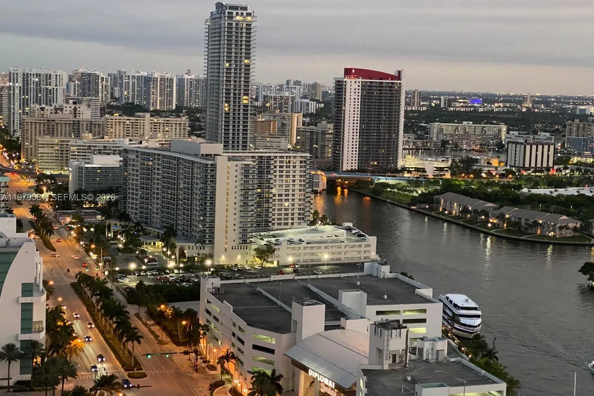 3101 S Ocean Dr # 3102, Hollywood FL 33019