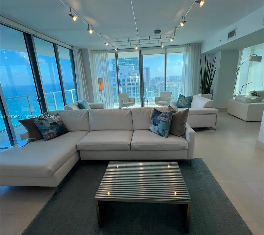 3101 S Ocean Dr # 3102, Hollywood FL 33019