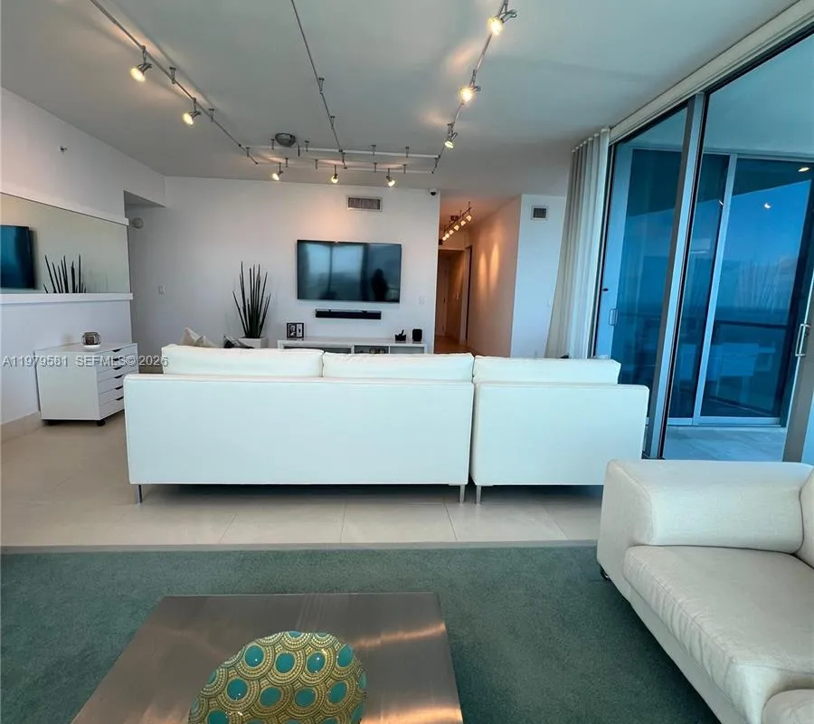 3101 S Ocean Dr # 3102, Hollywood FL 33019