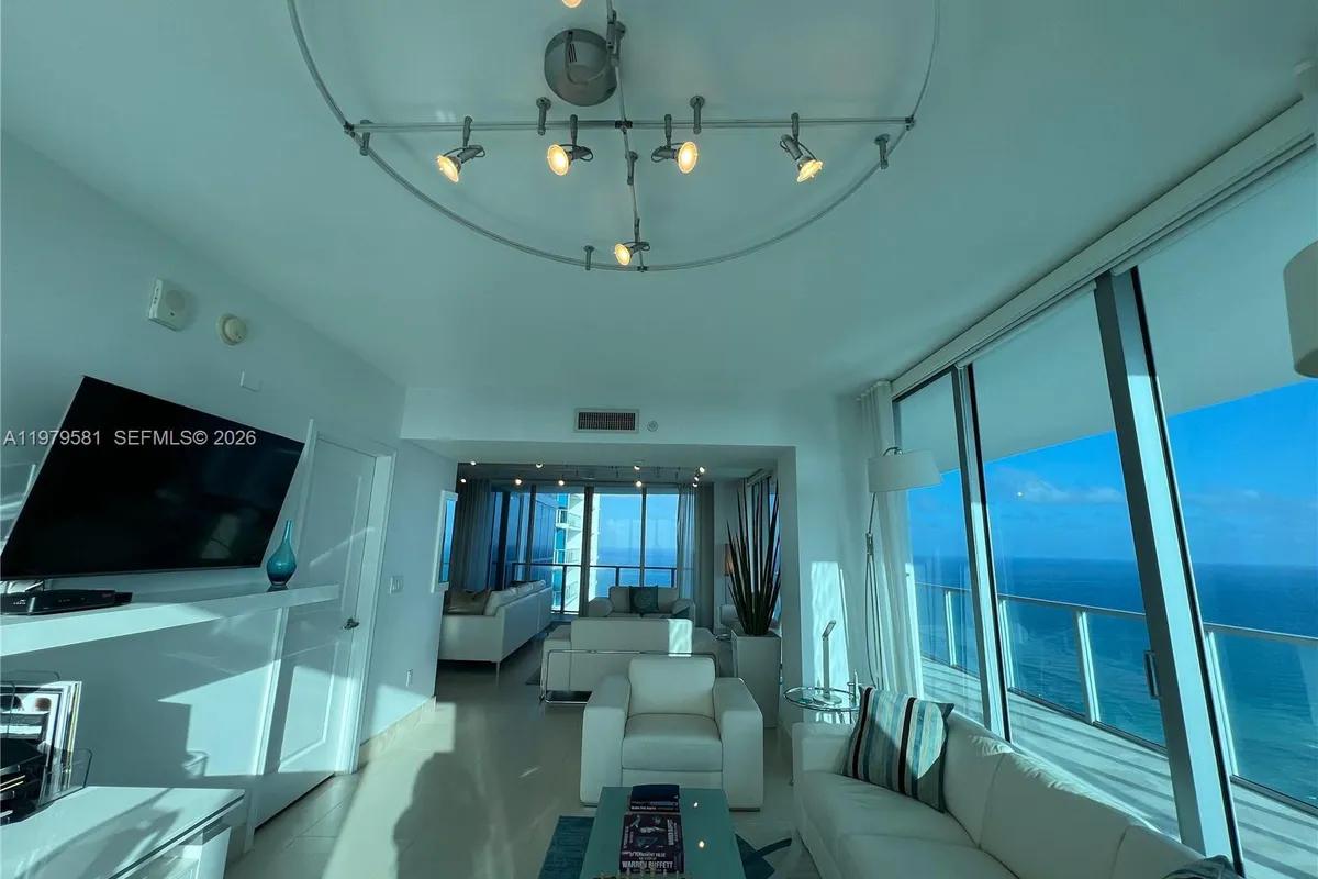 3101 S Ocean Dr # 3102, Hollywood FL 33019