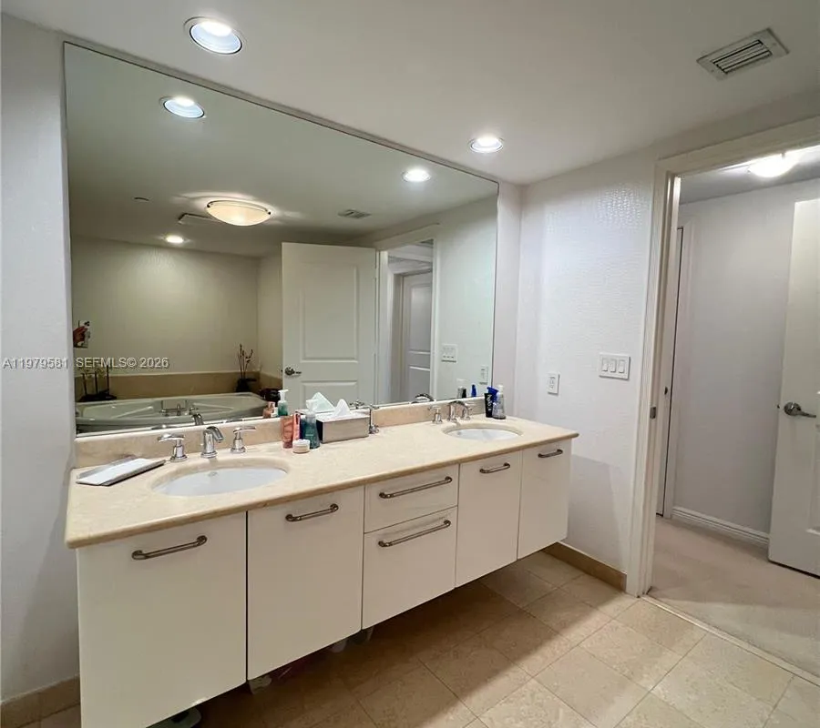 3101 S Ocean Dr # 3102, Hollywood FL 33019