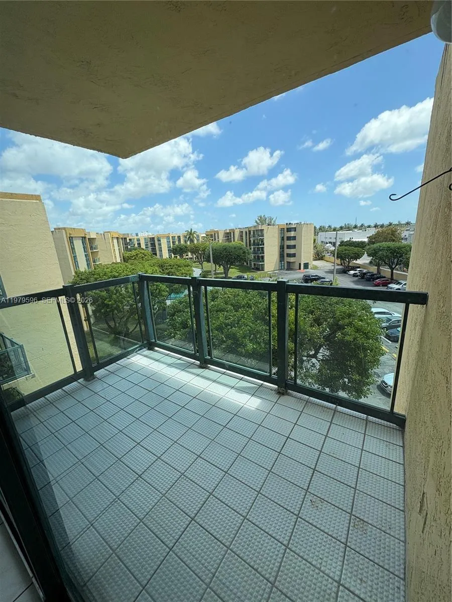 11800 SW 18th St # 4, Miami FL 33175