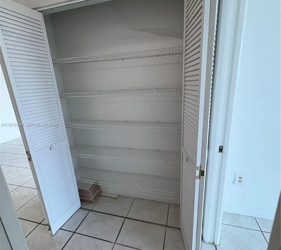 11800 SW 18th St # 4, Miami FL 33175