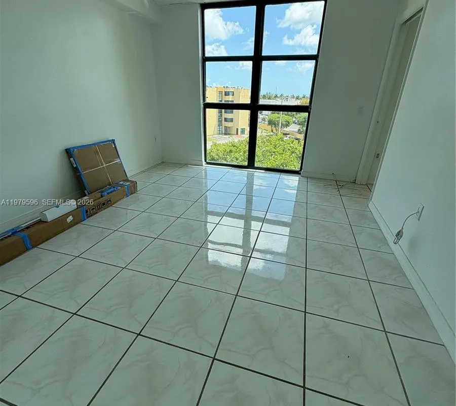 11800 SW 18th St # 4, Miami FL 33175