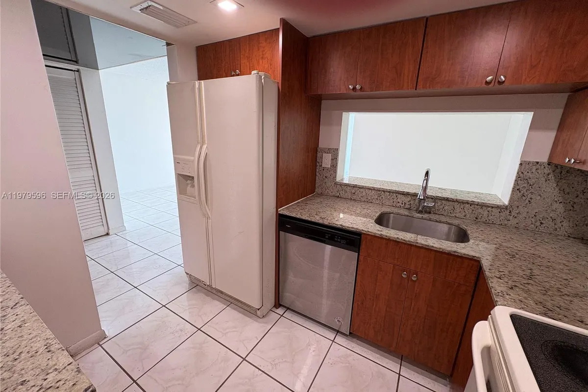 11800 SW 18th St # 4, Miami FL 33175