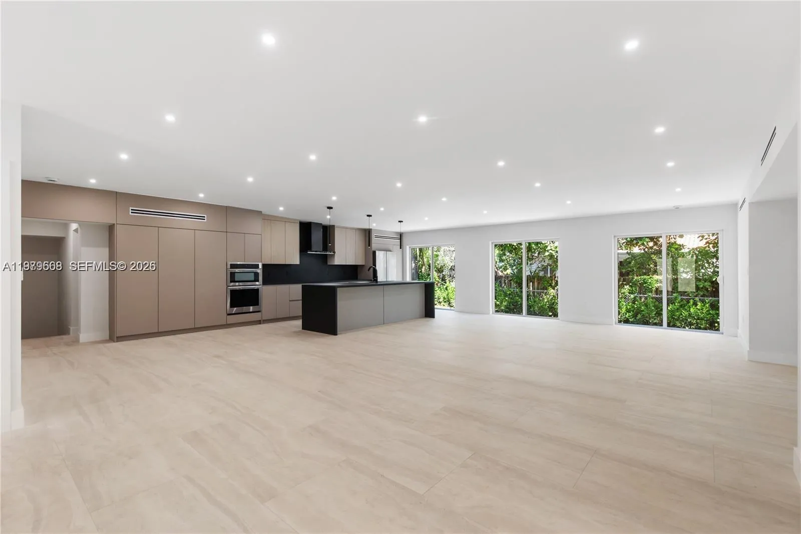 2251 SW 20th St, Miami FL 33145