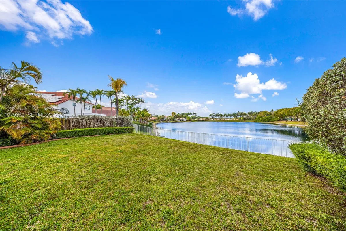 10917 NW 59th St, Doral FL 33178