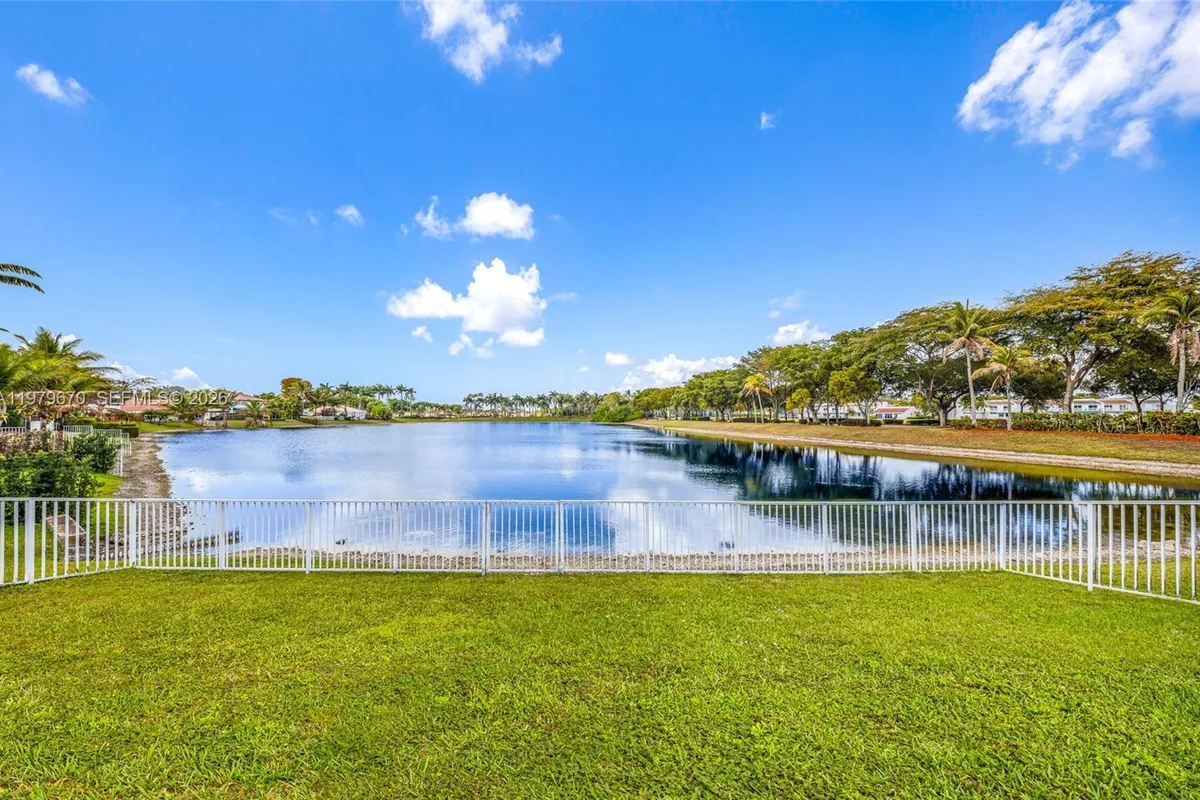 10917 NW 59th St, Doral FL 33178