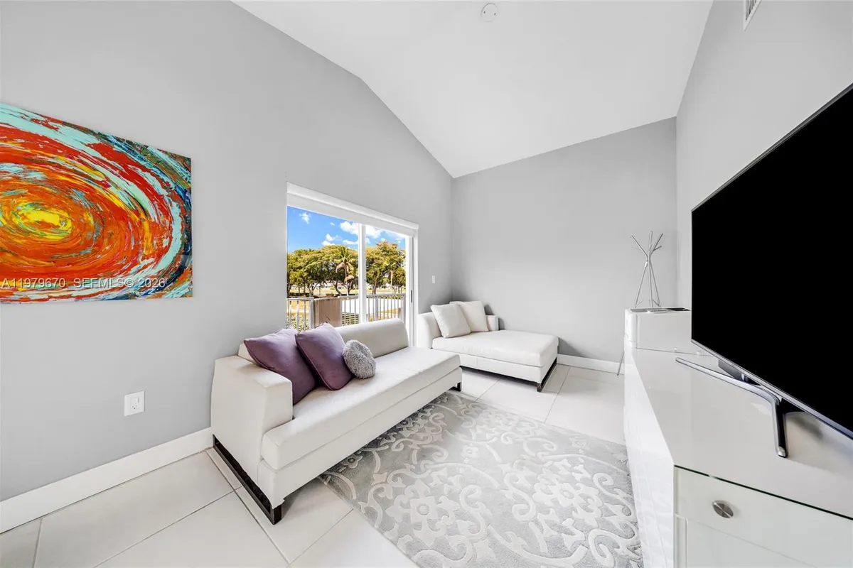 10917 NW 59th St, Doral FL 33178