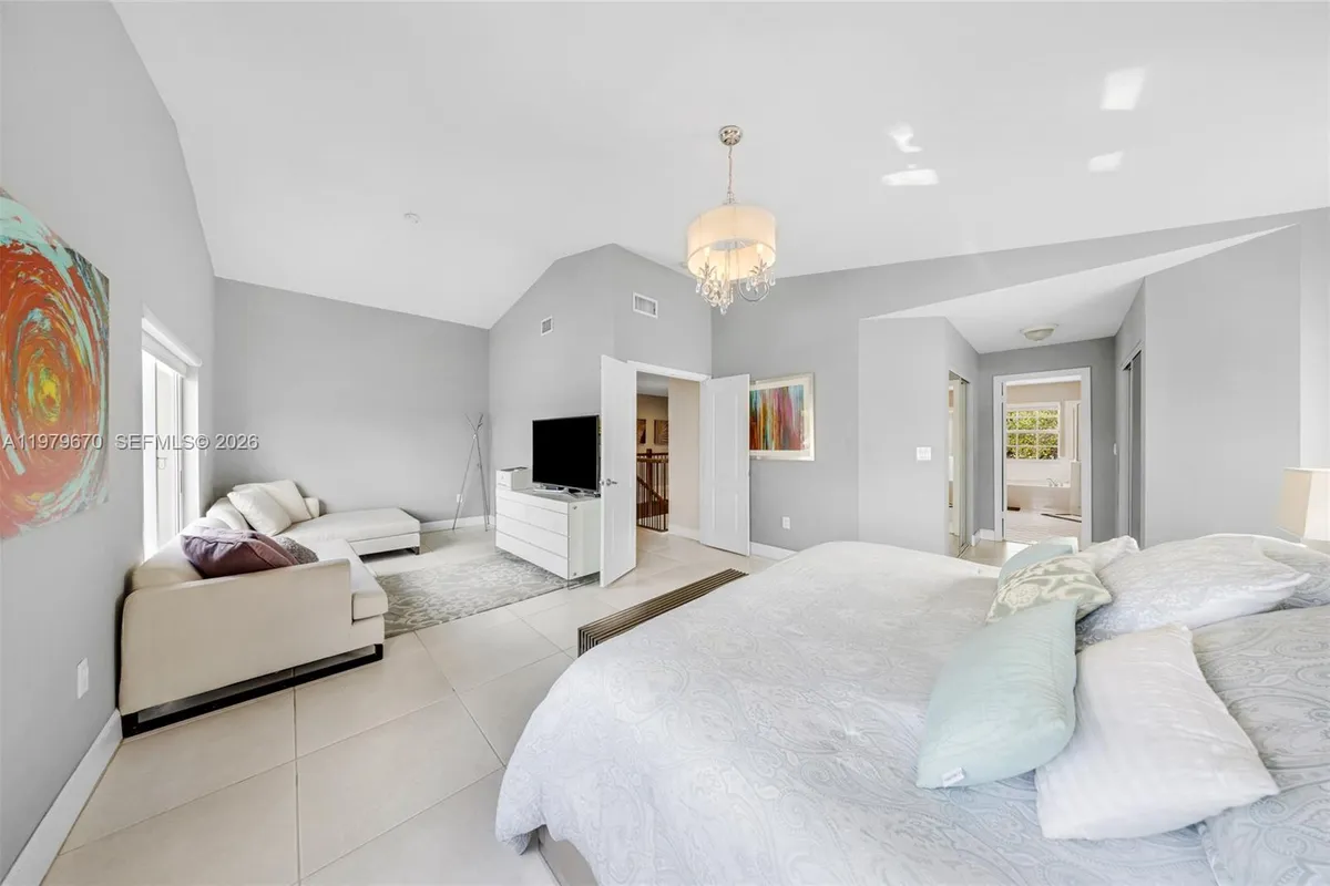 10917 NW 59th St, Doral FL 33178