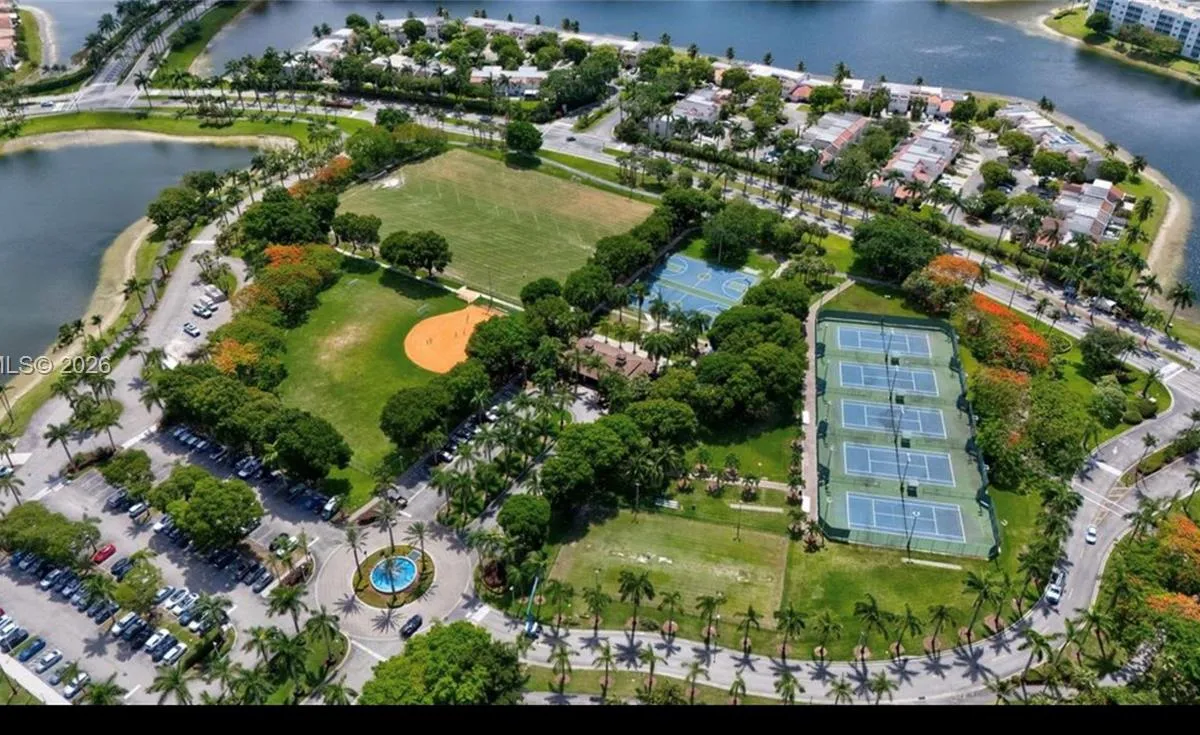 10917 NW 59th St, Doral FL 33178