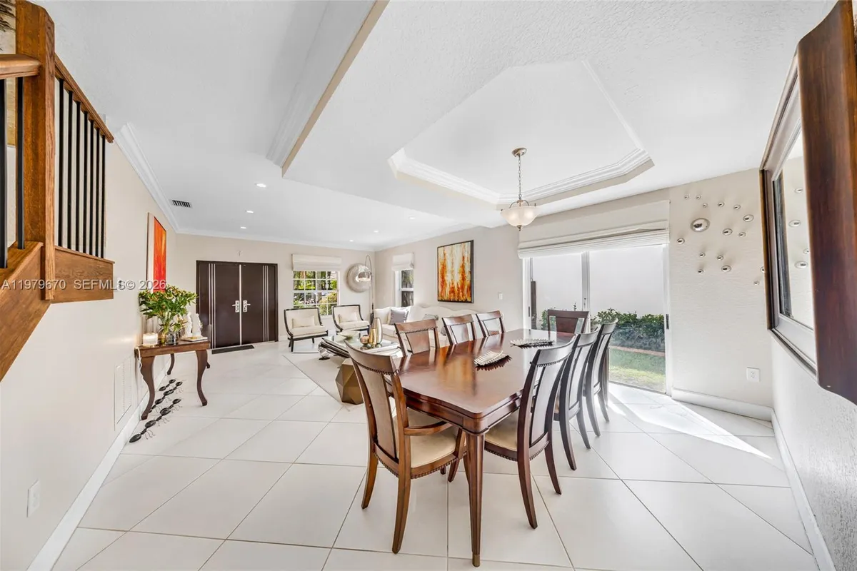 10917 NW 59th St, Doral FL 33178