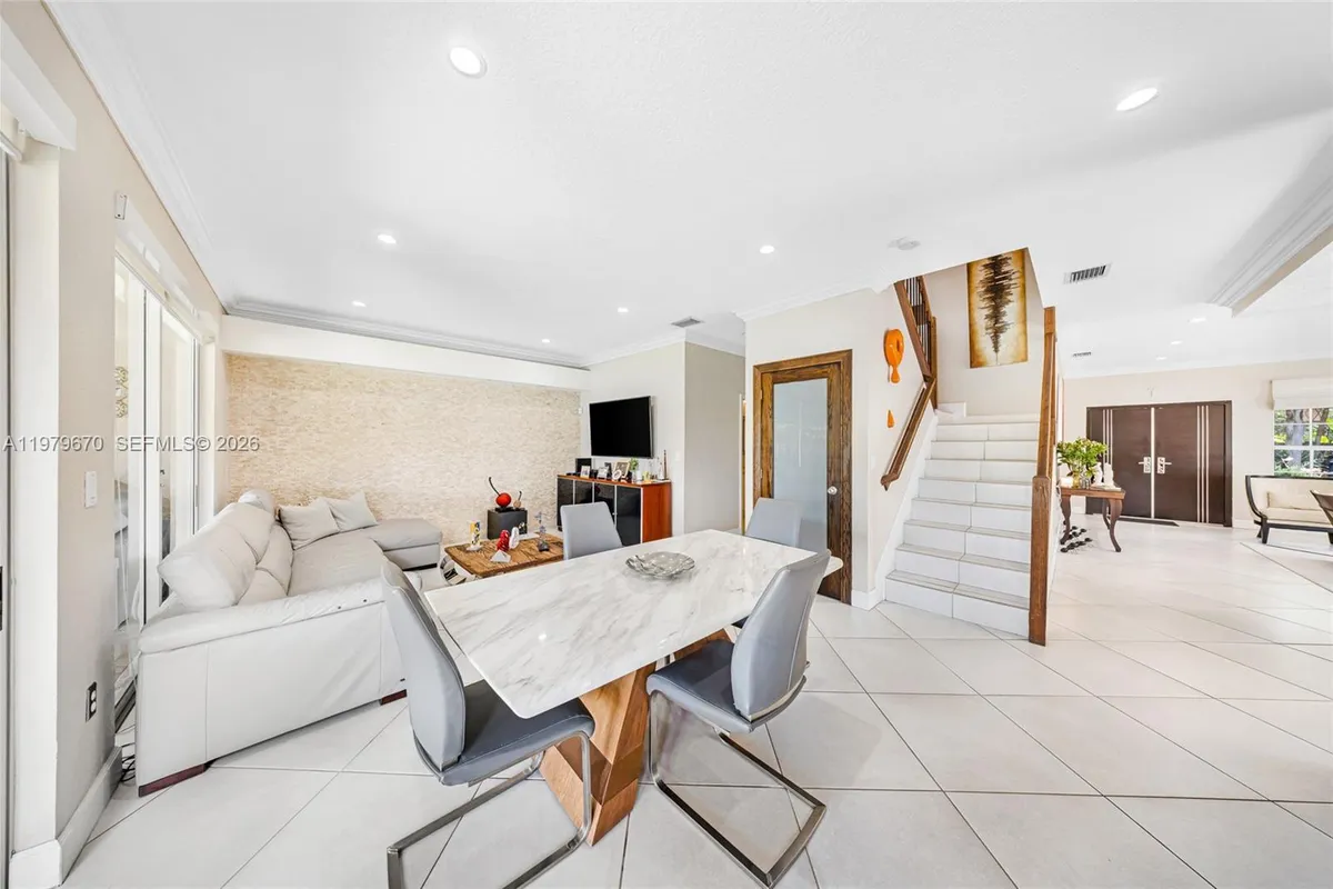 10917 NW 59th St, Doral FL 33178