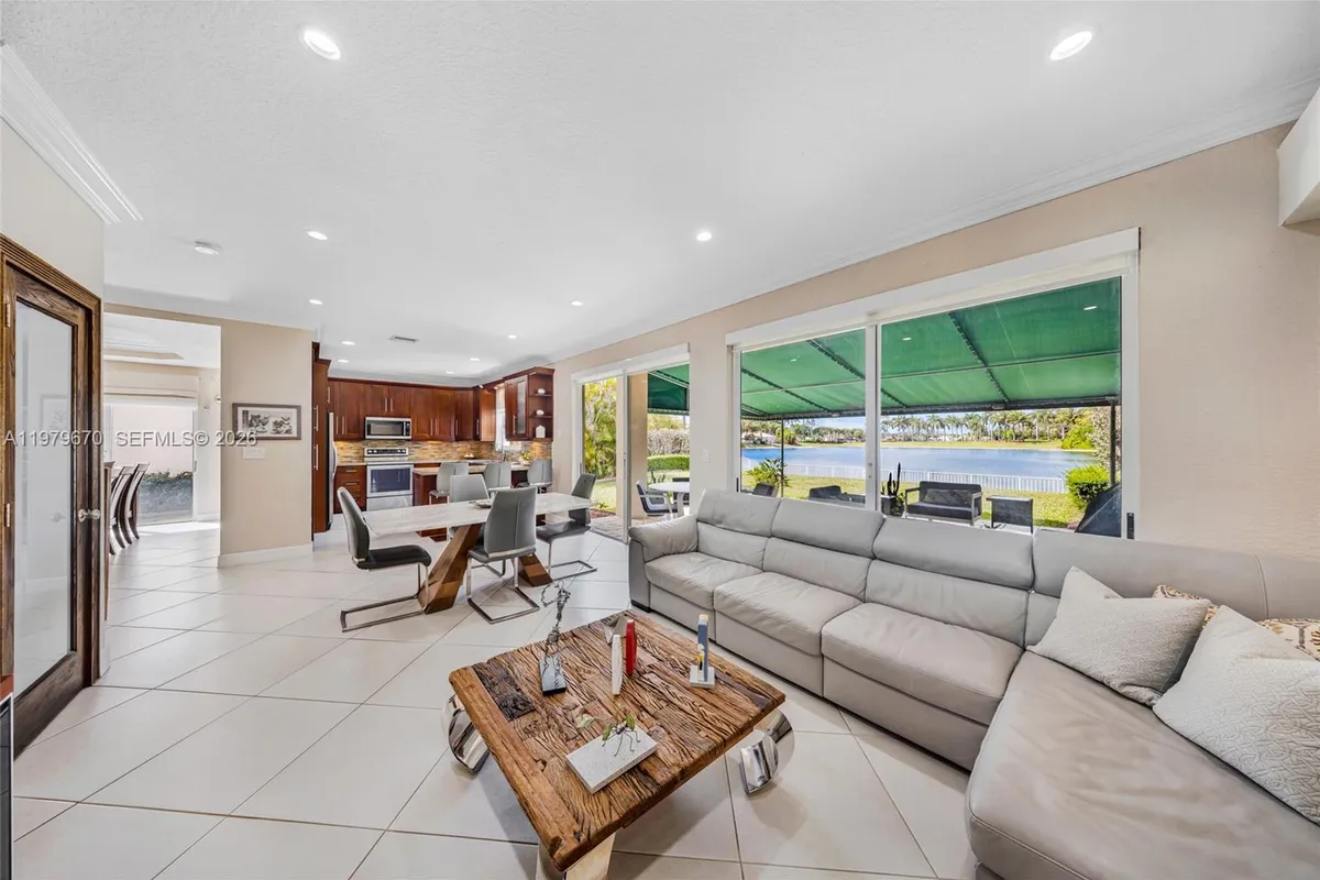 10917 NW 59th St, Doral FL 33178