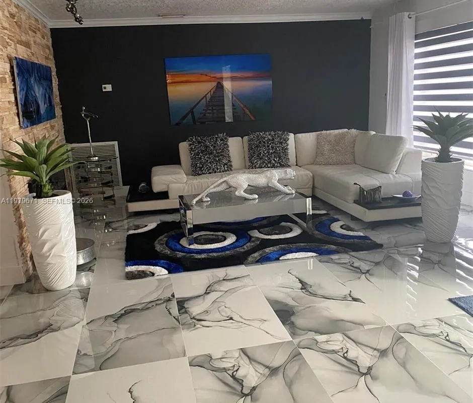 12121 SW 107th St, Miami FL 33186