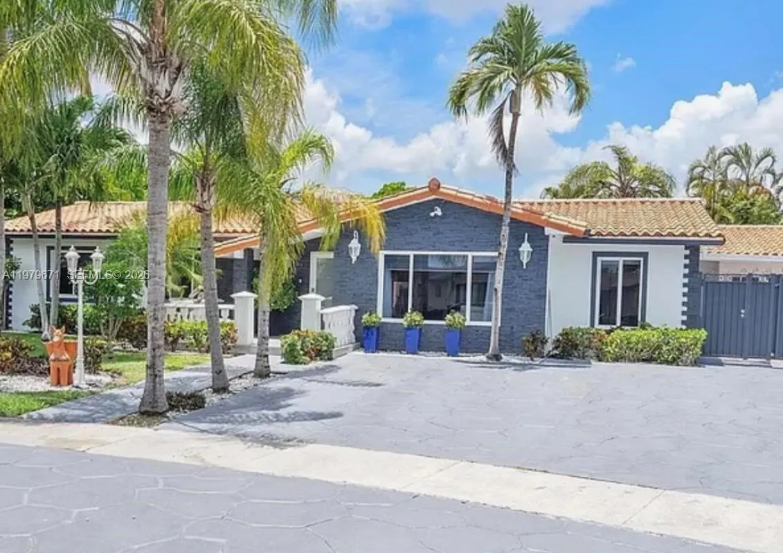 12121 SW 107th St, Miami FL 33186