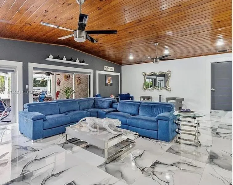 12121 SW 107th St, Miami FL 33186