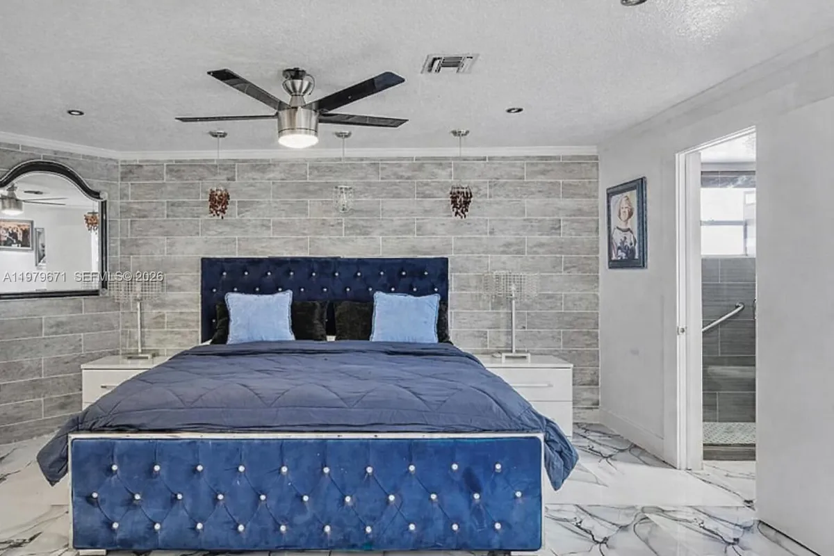 12121 SW 107th St, Miami FL 33186