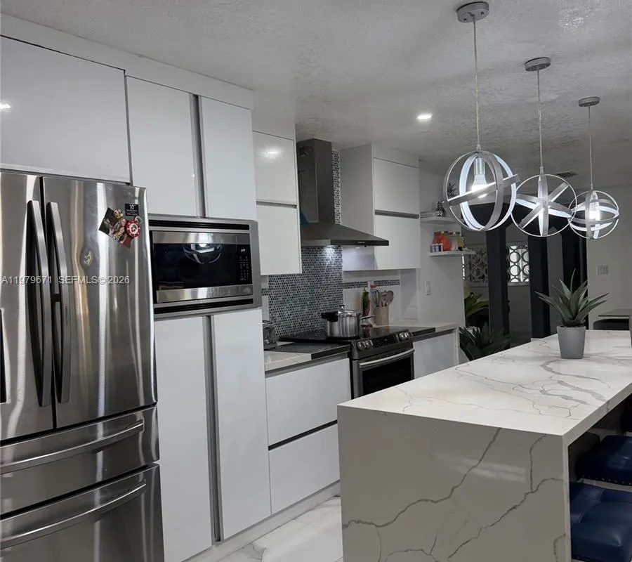 12121 SW 107th St, Miami FL 33186