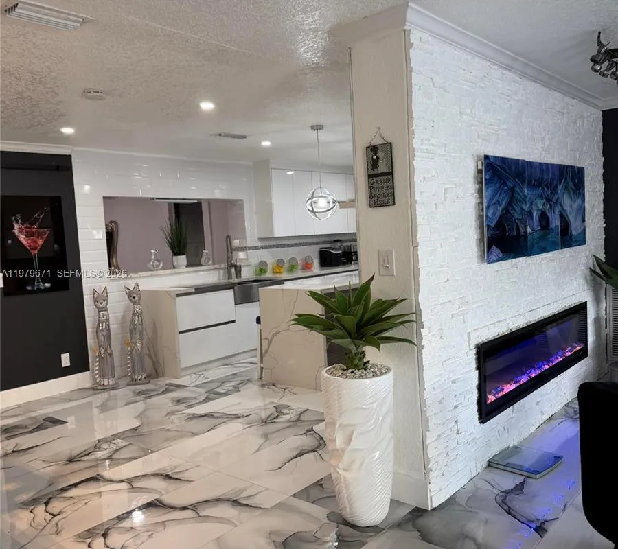 12121 SW 107th St, Miami FL 33186