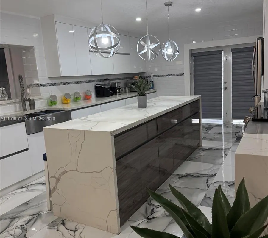 12121 SW 107th St, Miami FL 33186