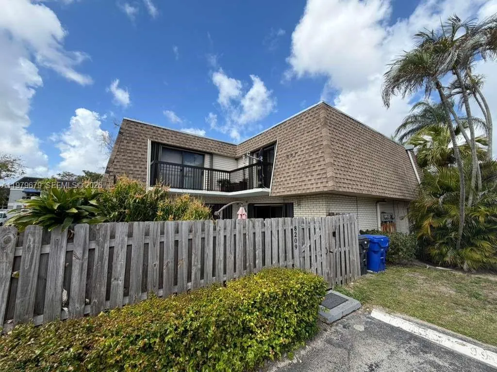 8209 SW 23rd Ct # 17C, North Lauderdale FL 33068