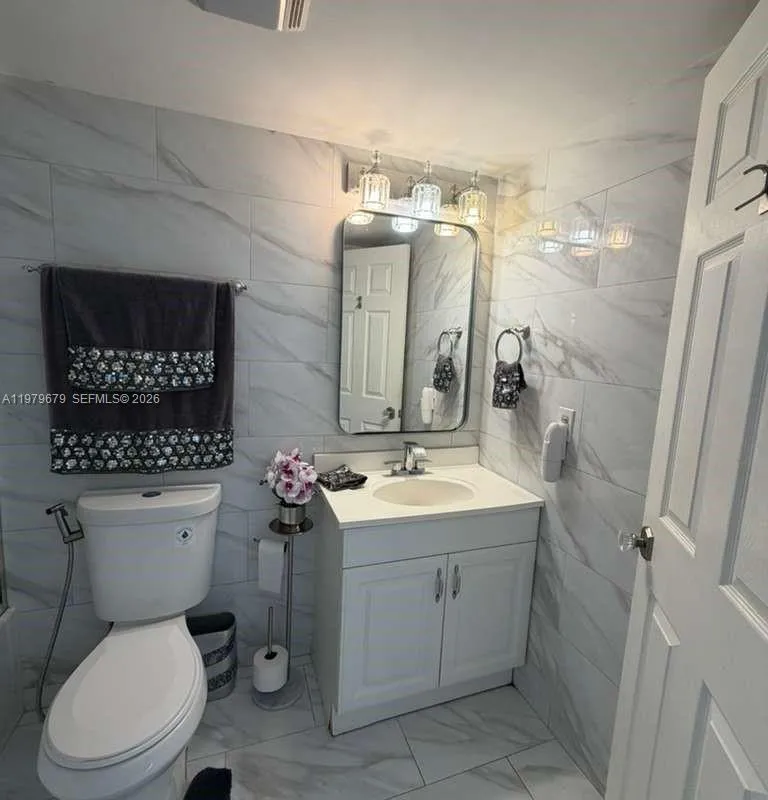 8209 SW 23rd Ct # 17C, North Lauderdale FL 33068