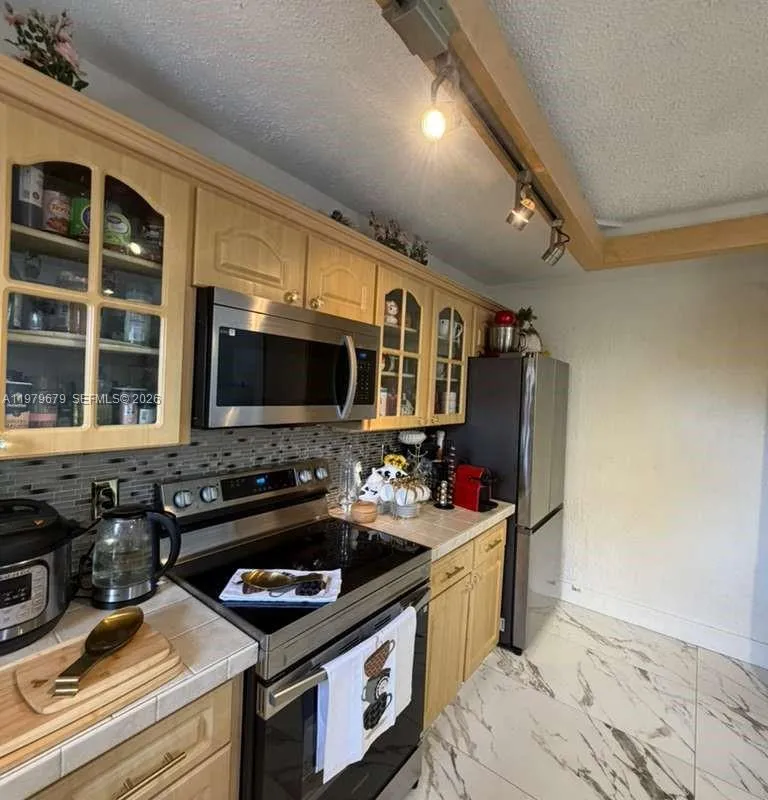 8209 SW 23rd Ct # 17C, North Lauderdale FL 33068