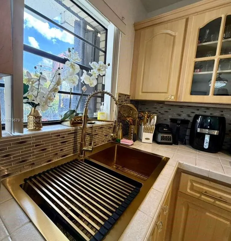 8209 SW 23rd Ct # 17C, North Lauderdale FL 33068