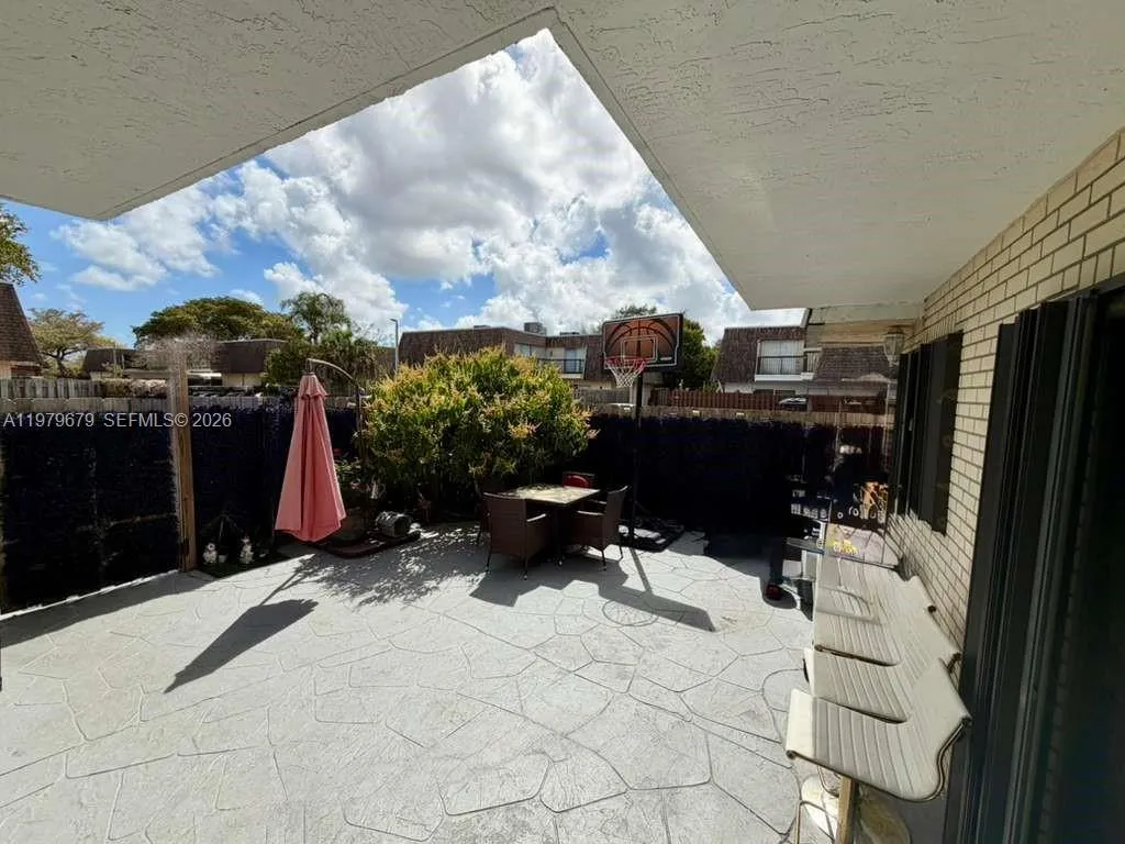 8209 SW 23rd Ct # 17C, North Lauderdale FL 33068