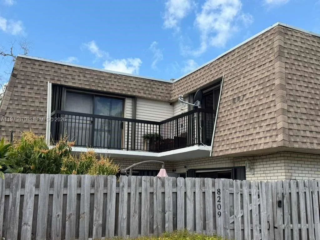 8209 SW 23rd Ct # 17C, North Lauderdale FL 33068