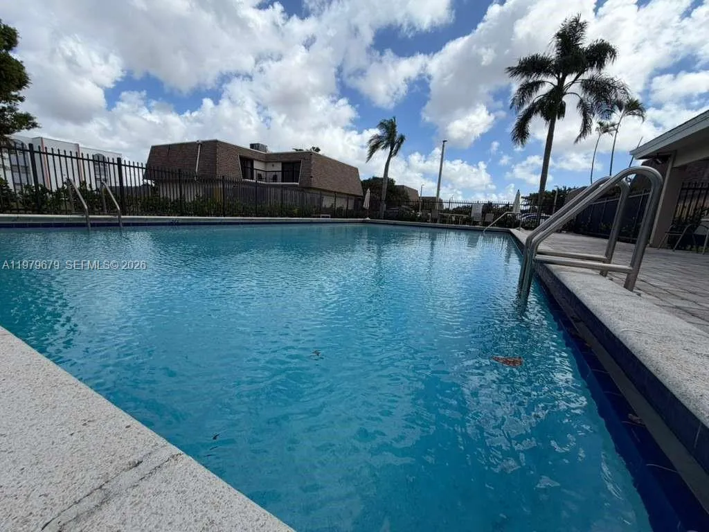 8209 SW 23rd Ct # 17C, North Lauderdale FL 33068