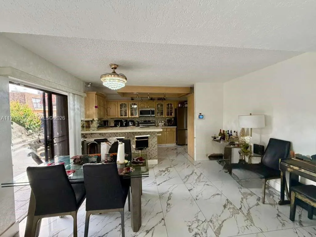 8209 SW 23rd Ct # 17C, North Lauderdale FL 33068