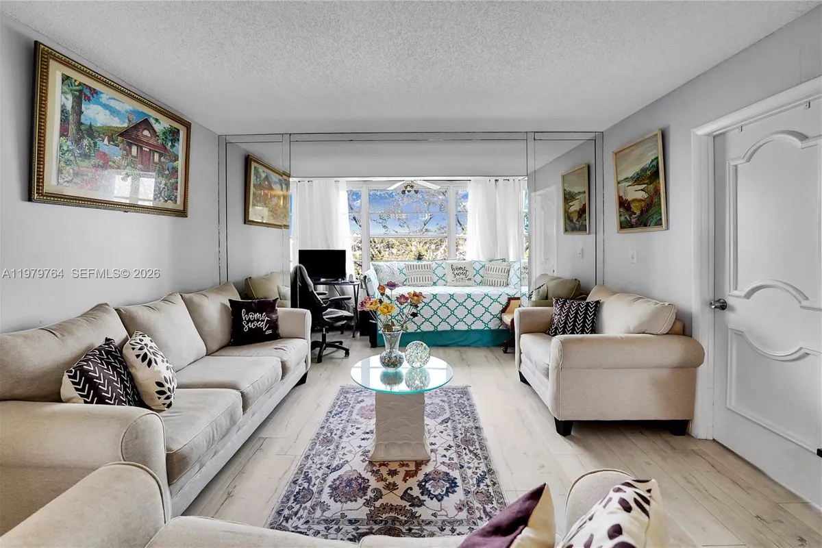 7891 N Sunrise Lakes Dr # 310, Sunrise FL 33322