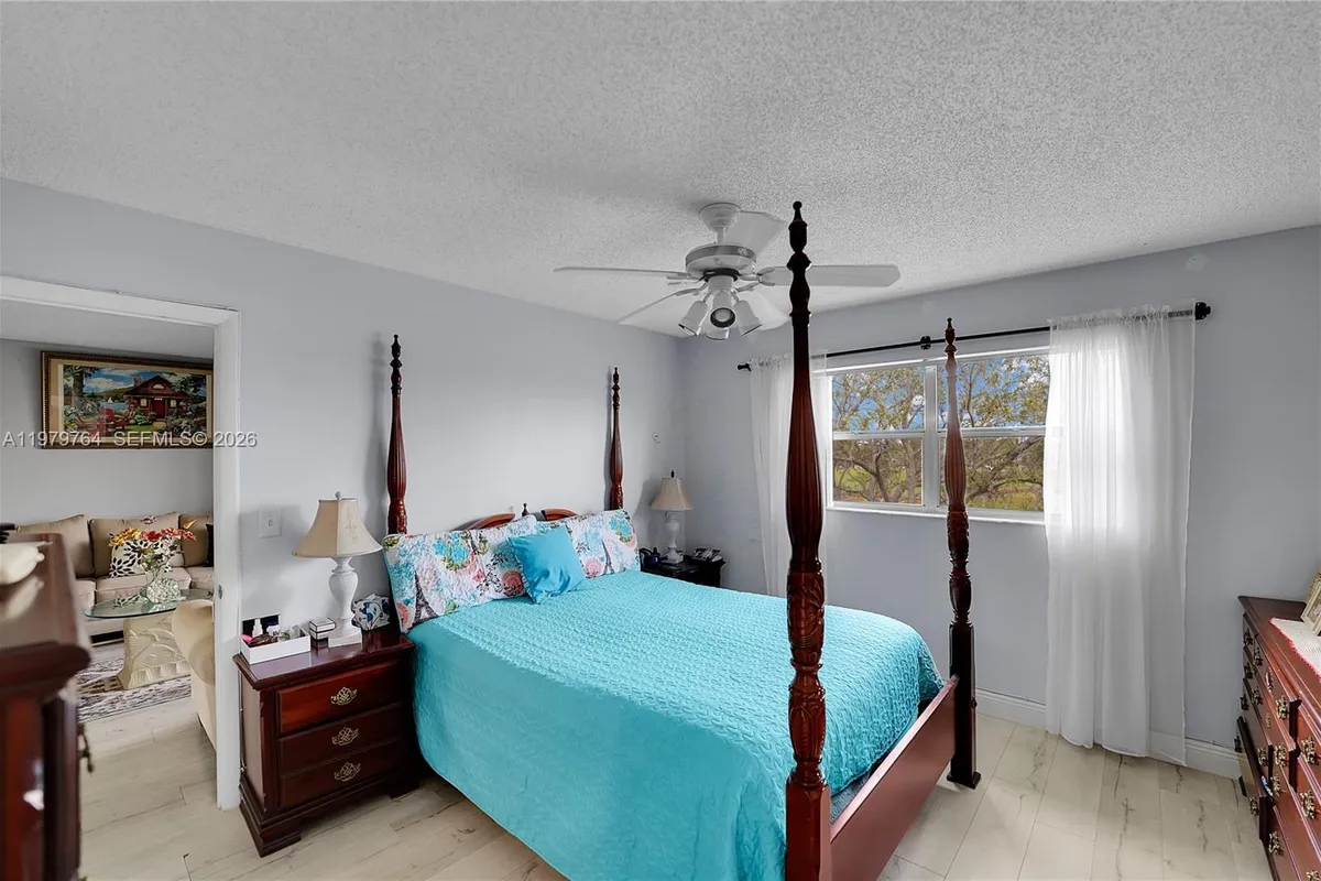 7891 N Sunrise Lakes Dr # 310, Sunrise FL 33322